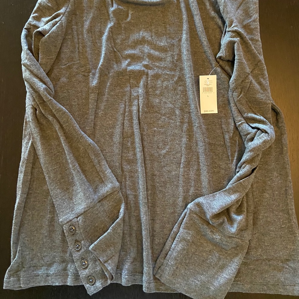 NWT gap gray button cuff long sleeve